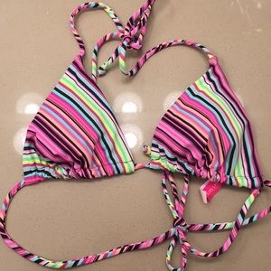 2/20$ 💕 NWOT. Victoria’s Secret bikini top.